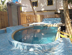 Olive Swimming Pool Manufacturer in Kanpur